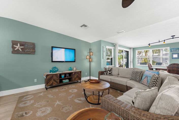 Image No.16-3 Bed Property for sale