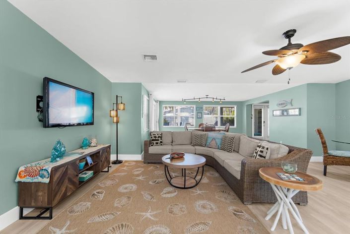 Image No.18-3 Bed Property for sale