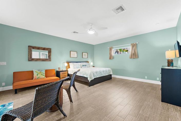 Image No.37-3 Bed Property for sale