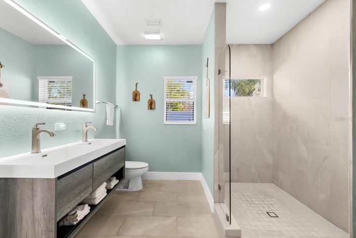 Image No.41-3 Bed Property for sale