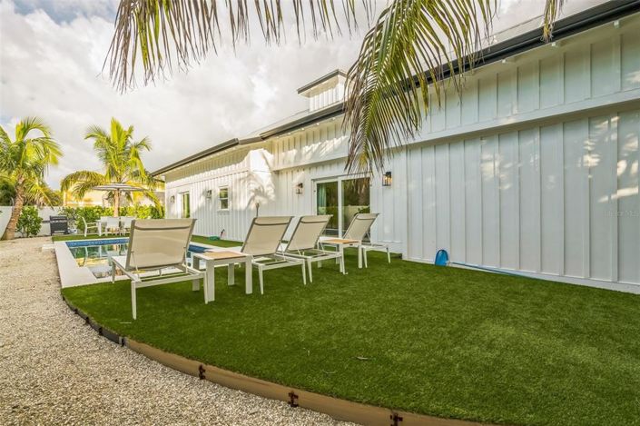 Image No.20-4 Bed Property for sale