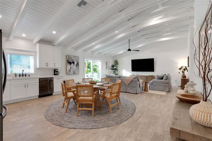 Image No.38-4 Bed Property for sale