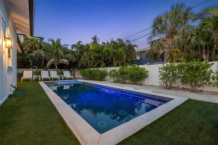 Image No.9-4 Bed Property for sale