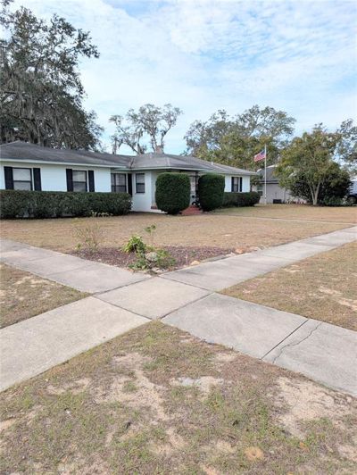 Image No.28-3 Bed Property for sale