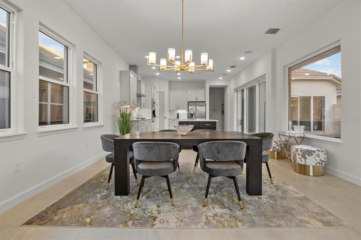 Image No.15-4 Bed Property for sale