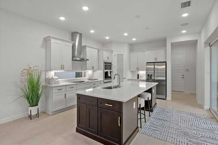 Image No.17-4 Bed Property for sale