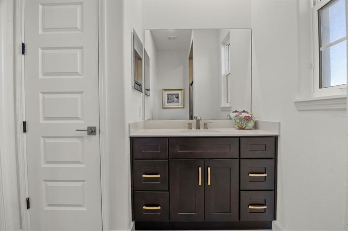 Image No.39-4 Bed Property for sale