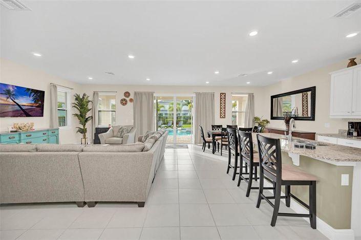 Image No.10-4 Bed Property for sale