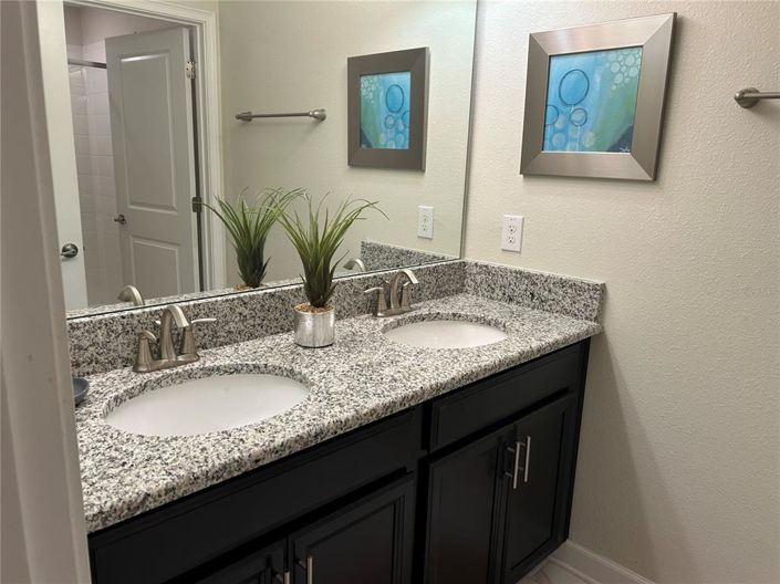 Image No.4-4 Bed Townhouse for sale