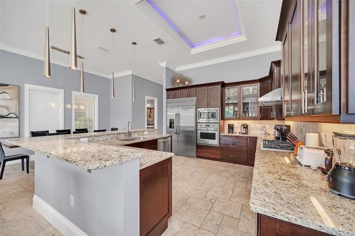 Image No.11-5 Bed Property for sale