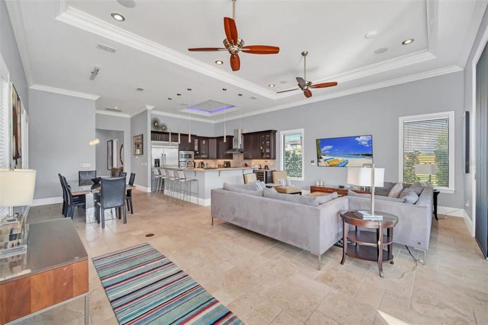 Image No.17-5 Bed Property for sale