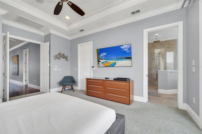 Image No.36-5 Bed Property for sale