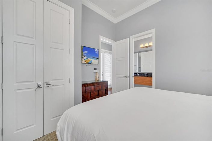 Image No.53-5 Bed Property for sale