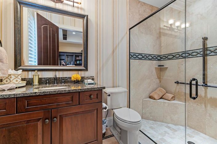 Image No.14-10 Bed Property for sale