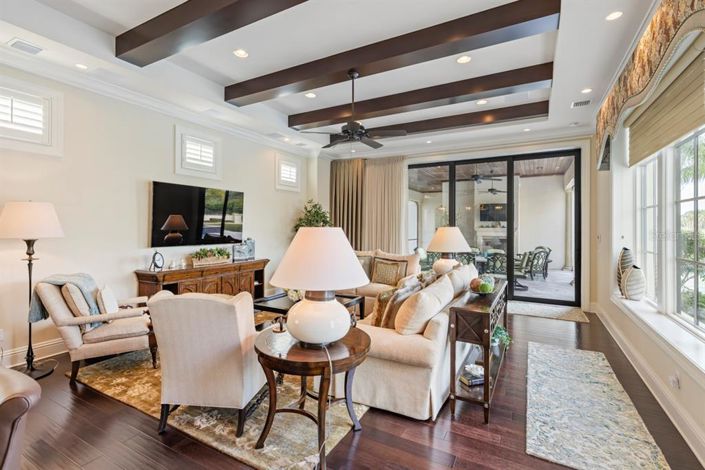 Image No.29-10 Bed Property for sale