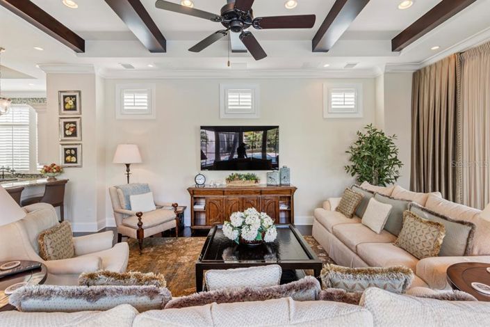 Image No.30-10 Bed Property for sale