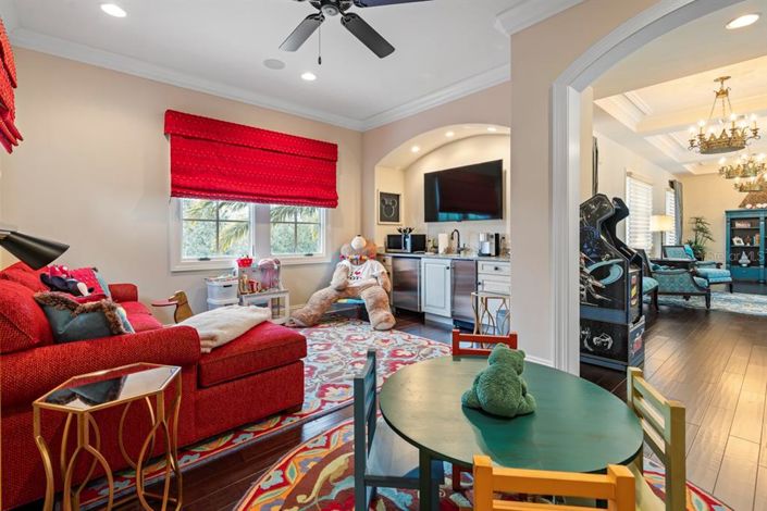 Image No.40-10 Bed Property for sale