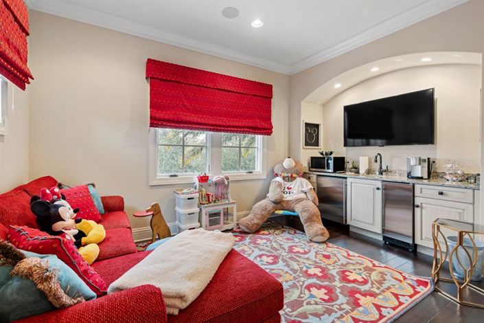 Image No.41-10 Bed Property for sale