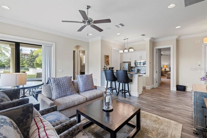 Image No.53-10 Bed Property for sale