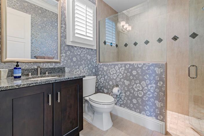 Image No.54-10 Bed Property for sale