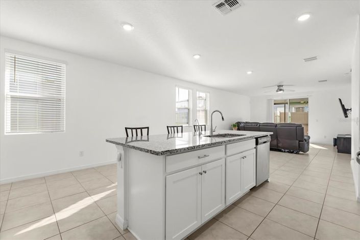 Image No.3-4 Bed Property for sale