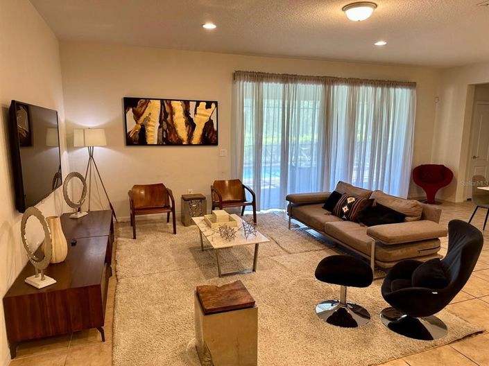 Image No.7-8 Bed Property for sale