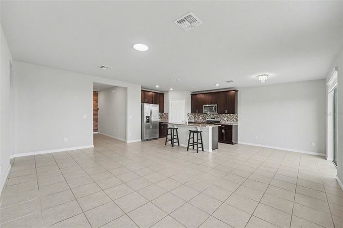 Image No.10-3 Bed Property for sale