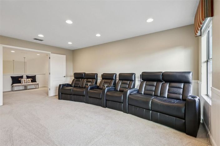 Image No.28-4 Bed Property for sale