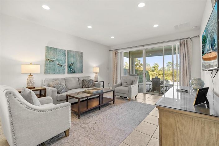 Image No.27-6 Bed Property for sale