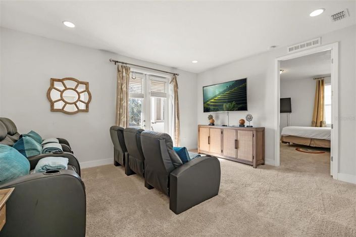 Image No.35-6 Bed Property for sale