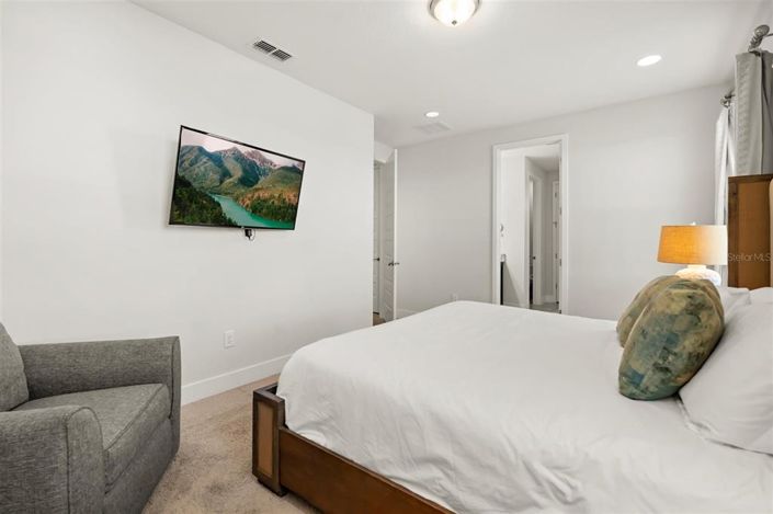 Image No.5-6 Bed Property for sale