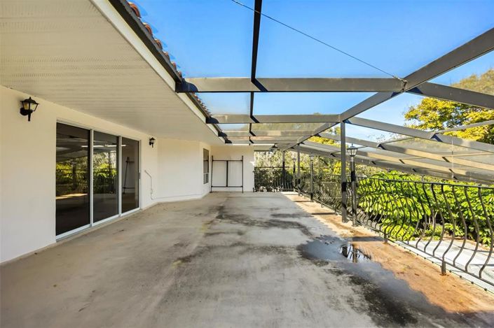 Image No.27-4 Bed Property for sale