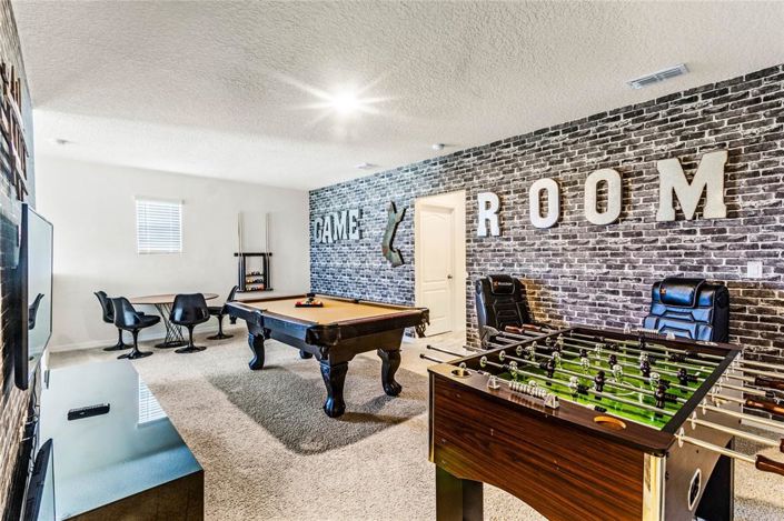 Image No.18-6 Bed Property for sale