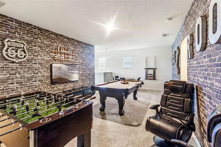 Image No.20-6 Bed Property for sale