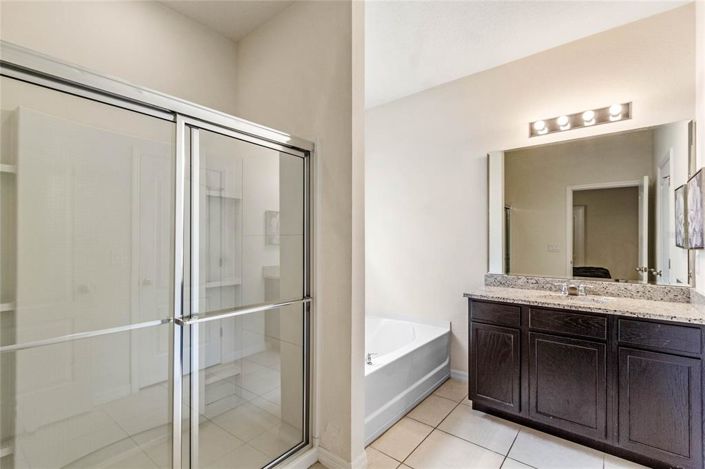 Image No.27-6 Bed Property for sale