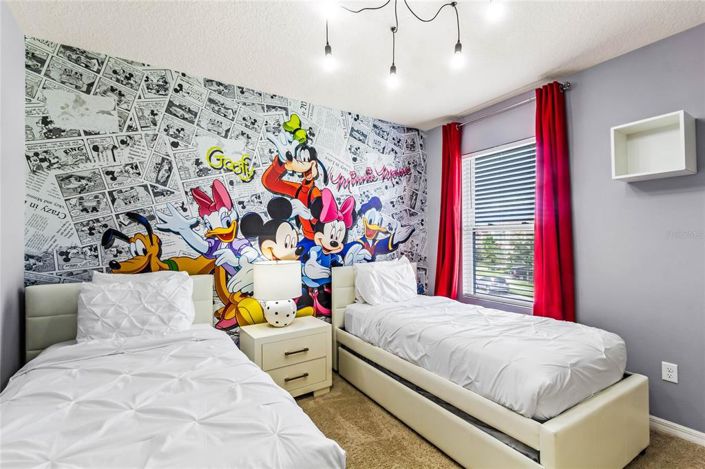 Image No.41-6 Bed Property for sale