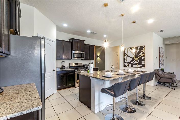 Image No.8-6 Bed Property for sale