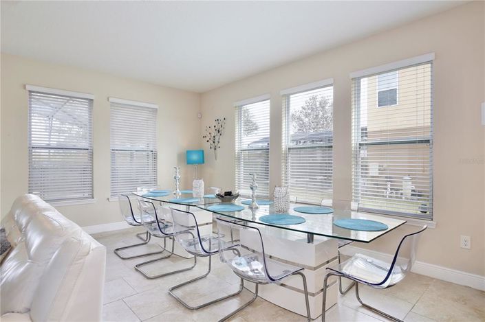 Image No.11-6 Bed Property for sale