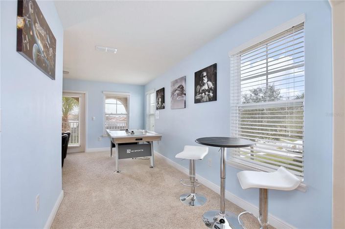 Image No.19-6 Bed Property for sale