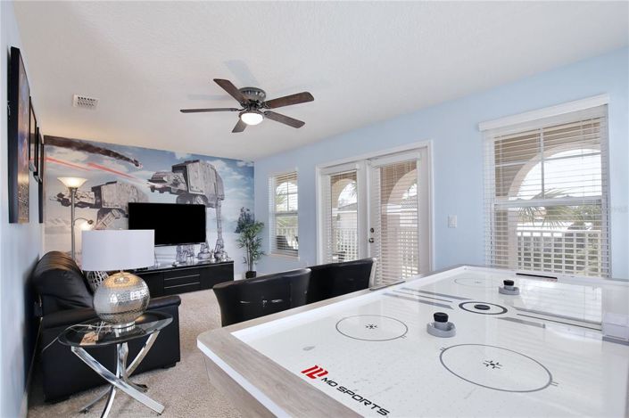 Image No.20-6 Bed Property for sale