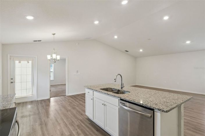 Image No.4-3 Bed Property for sale