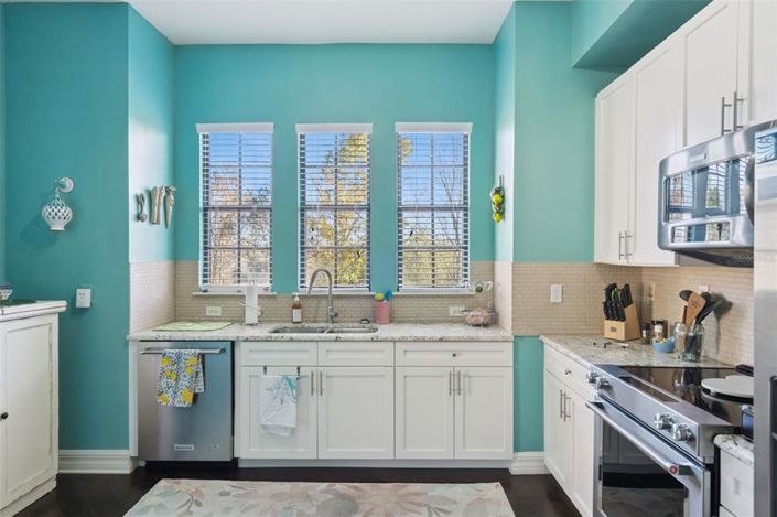 Image No.17-2 Bed Property for sale