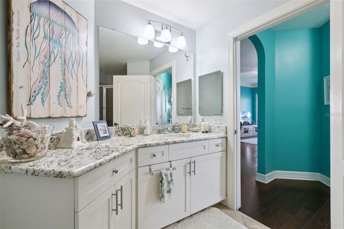 Image No.37-2 Bed Property for sale