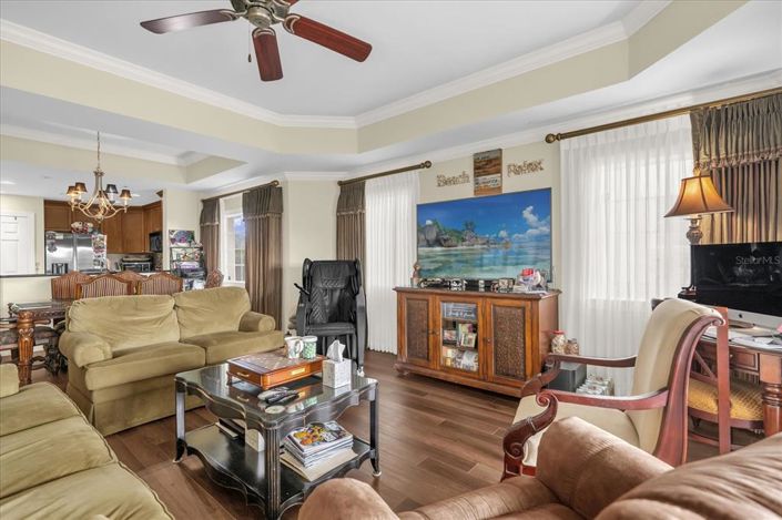 Image No.6-3 Bed Property for sale