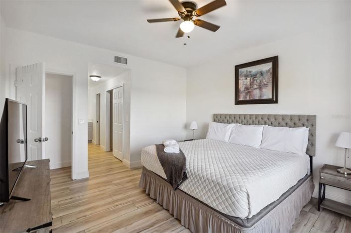 Image No.18-2 Bed Property for sale