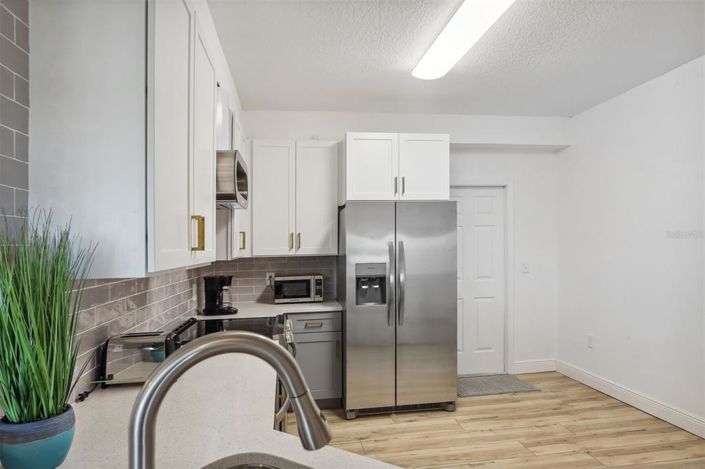 Image No.33-2 Bed Property for sale