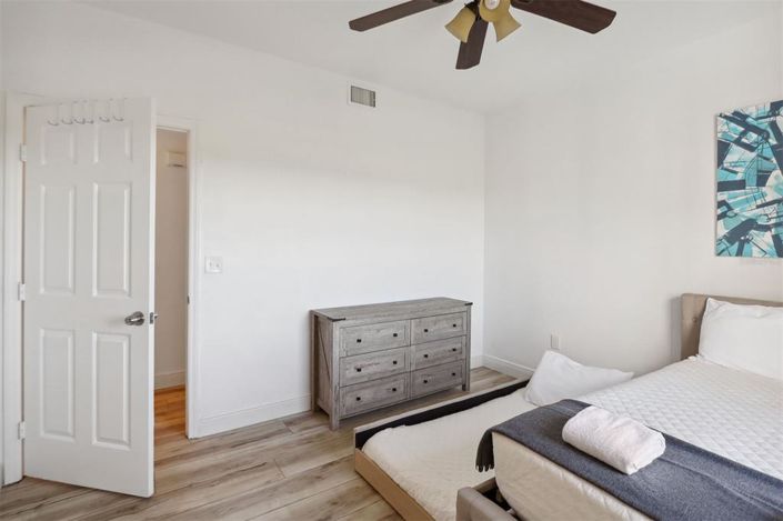 Image No.5-2 Bed Property for sale