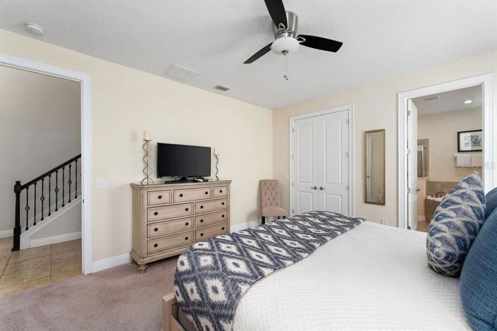 Image No.17-5 Bed Property for sale