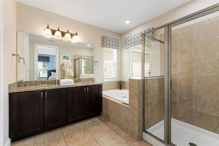 Image No.36-5 Bed Property for sale