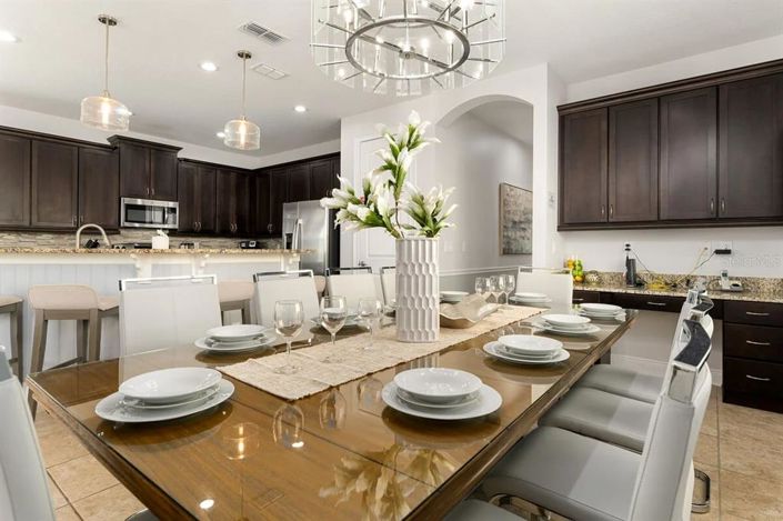 Image No.9-5 Bed Property for sale